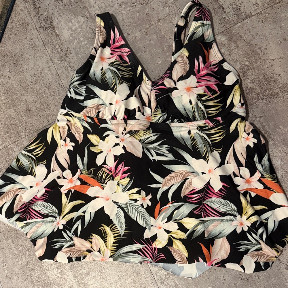 Kona Sol Black Floral Swim Blouse